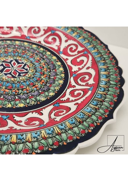 Aysun Hand Art Aysunhandart Kırmızı Fonlu Rumi Desen ve Ipek Desen Iç Içe Modellenmiş El Yapımı Seramik Tabak