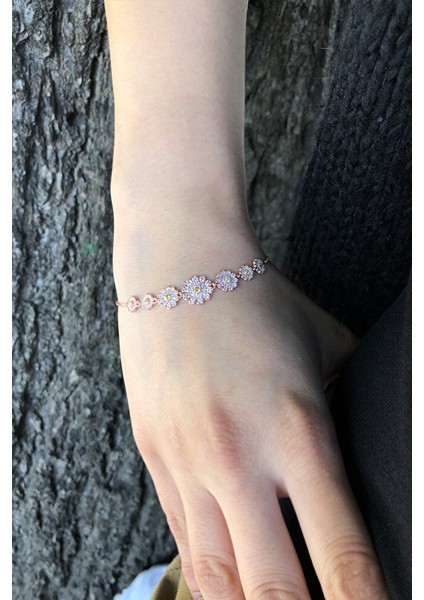 925 Ayar Rose Kaplamalı Beyaz Zirkon Taşlı Papatya Gümüş Bileklik fiyatları