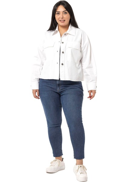 Büyük Beden Kapaklı Cepli Eteği Pis Dikişli Beyaz Ceket