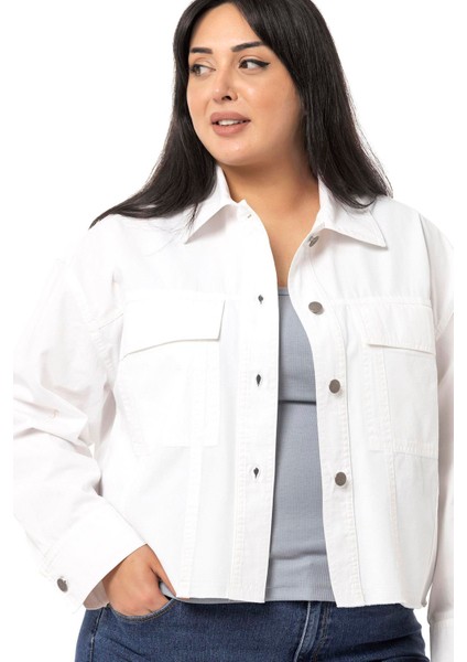 Büyük Beden Kapaklı Cepli Eteği Pis Dikişli Beyaz Ceket fırsatları