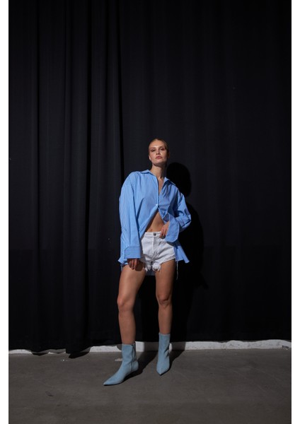 Kadın Oversize Çizgili Mavi Gömlek modelleri