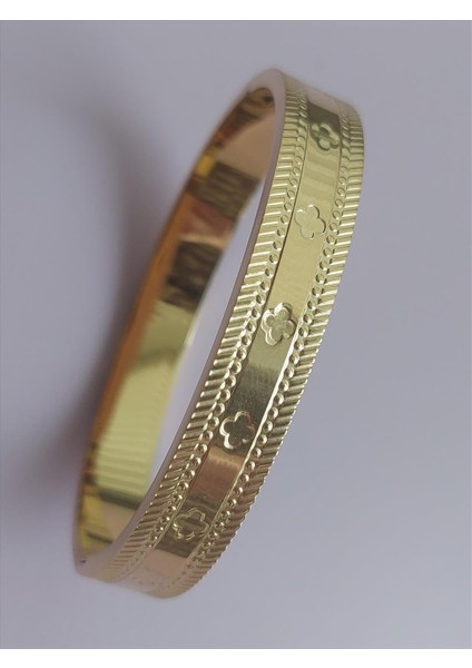Çelik Yonca Detay Gold Kelepçe Bileklik (Çap: 6 Cm)