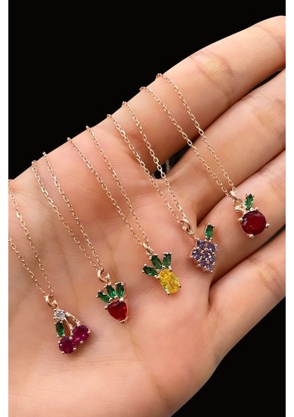 925 Ayar Rodyum Kaplamalı Kırmızı ve Yeşil Taşlı Minimal Çilek - Meyve Gümüş Kolye fırsatları