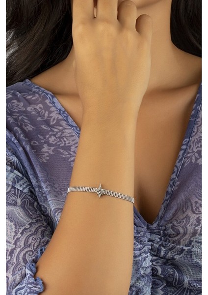 Swarovski Zirconia Taşlı Kutup Yıldızı Rodyum Renk 925 Ayar Gümüş Bileklik