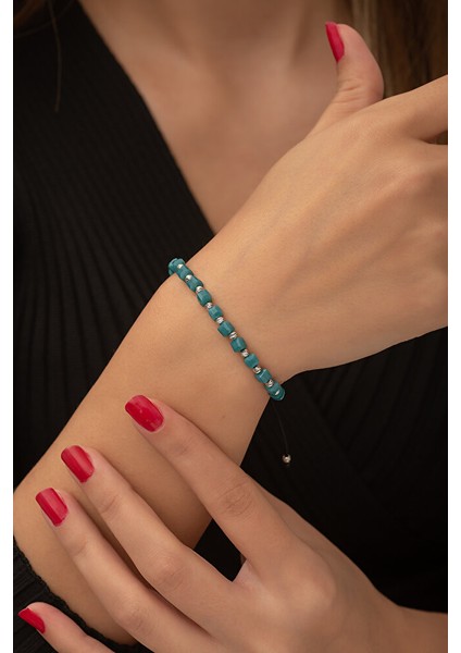 925 Ayar Rodyum Kaplamalı Makrome Örgü Dorika ve Turkuaz Taşlı Ayarlanabilir Gümüş Bileklik