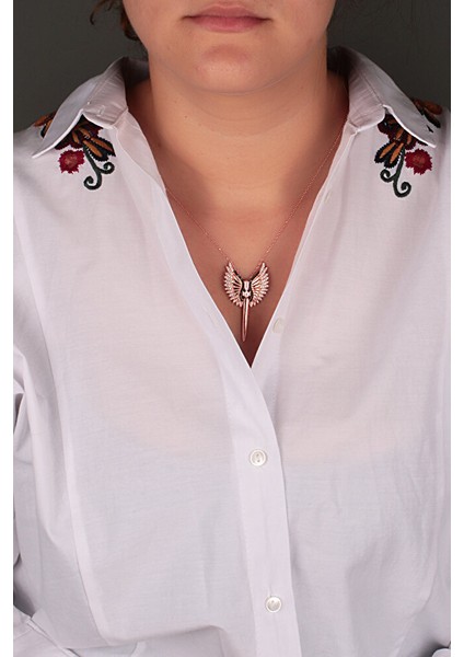 925 Ayar Rose Kaplamalı Siyah ve Beyaz Taşlı Kanatlı Kılıç Gümüş Kolye fiyatları