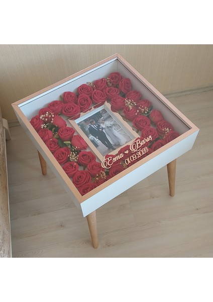 Isimli Beyaz-Rose Fotoğraf Bölümlü Yan Sehpa! Çiçek ve Gül Dizaynı Için Anı Sehpası!