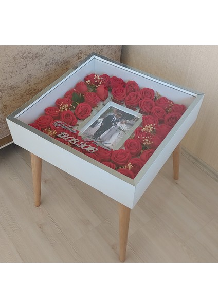 Isimli Beyaz-Füme Fotoğraf Bölümlü Yan Sehpa! Çiçek ve Gül Dizaynı Için Anı Sehpası! fiyatları