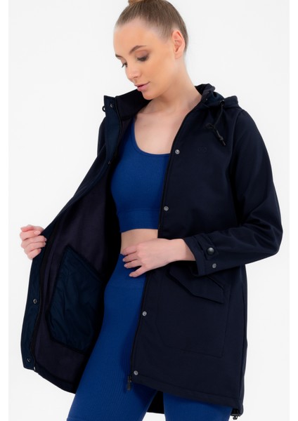 Lacivert Çıkarılabilir Kapüşonlu 2 Cepli Su Ve Rüzgar Geçirmez Kadın Softshell Mont 6331