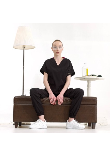 Jogger Lüks Kaliteli Likralı Doktor Hemşire Forması Scrubs Siyah