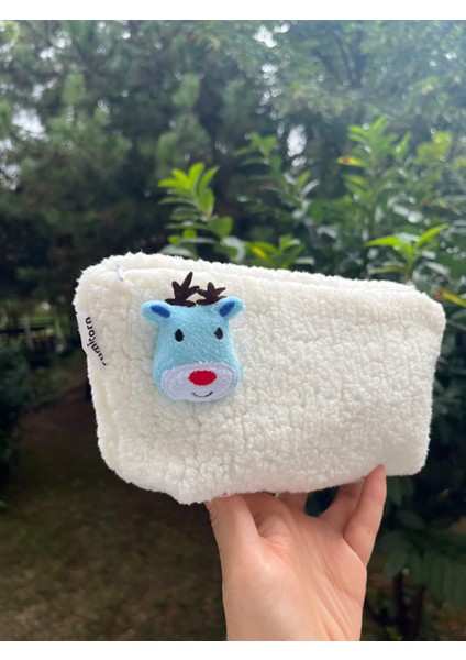 Yılbaşı Geyik Peluş Yıkanabilir Fermuarlı Kareli Astarlı Kalemlik Kalem Kutusu Cüzdan Makyaj Çantası
