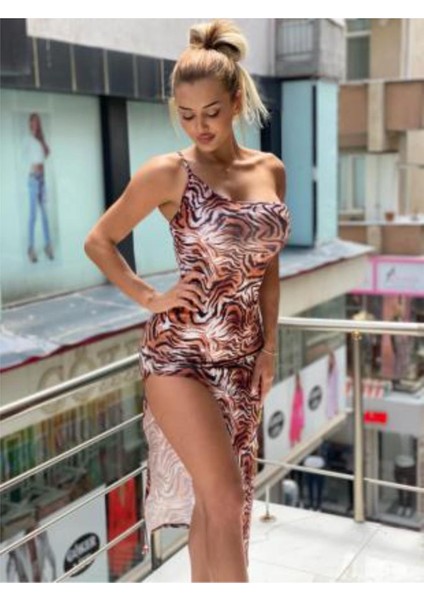 Leopar Desenli İnce Askılı Midi Elbise