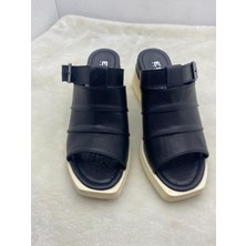 Çiğdem Kundura Çiğdem Hakiki Deri Siyah Kadın Geniş Bantlı Dolgu Topuk Terlik - Siyah - 37 - ST02134-SİYAH-37