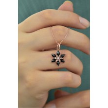 Sinsirella 925 Ayar Gümüş Kaplma Tepelikli Siyah Lotus Kolye