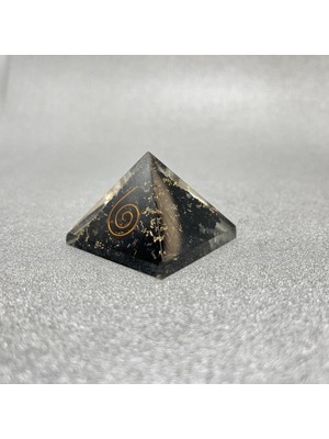 Yıldız Doğal Taş Shungite Orgonit Piramit 4x3.5 cm 35 gr