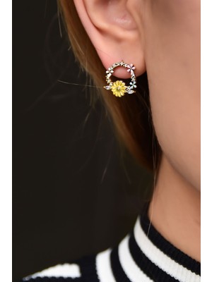 Sinsirella 925 Ayar Gümüş Kaplama Mineli Papatya Çivili Küpe