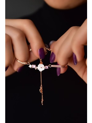 Sinsirella 925 Ayar Gümüş Kaplama Zincir Sallantılı Beyaz Taşlı Sedef Kardelen Çiçeği Bileklik