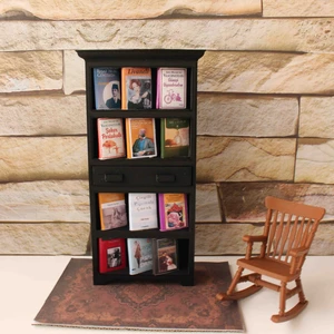 Trendin Yolu Minyatür Siyah Kitaplık ve 12 Adet Kitap Hediye Fikri Hediyelik