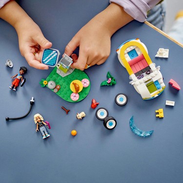 LEGO® Friends Elektrikli Araba ve Şarj İstasyonu 42609 - 6 Fiyatı
