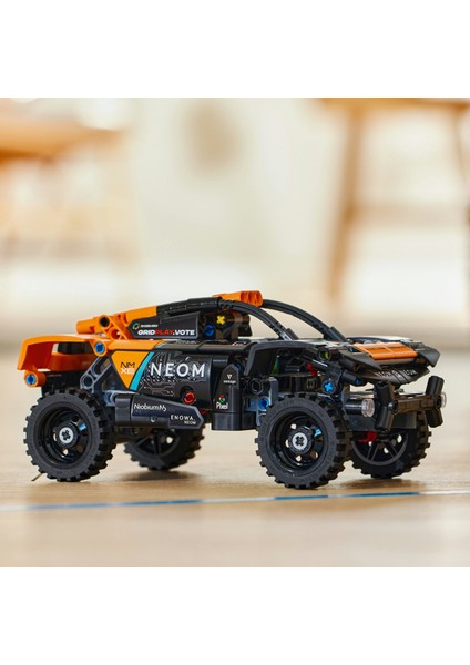 ® Technic NEOM McLaren Extreme E Race Car 42166 - 7 Yaş ve Üzeri Yarış Arabası Seven Çocuklar için Koleksiyonluk Yaratıcı Oyuncak Model Yapım Seti (252 Parça)