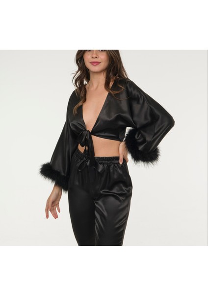 Siyah Saten %100 Marabou Tüy Detaylı Önü Bağlamalı Bluz fiyatları