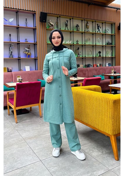 Kapşonlu Düğmeli Sade Basic Uzun Tunik ve Pantolon Ikili Spor Takım - 03072 - Çağla Yeşili