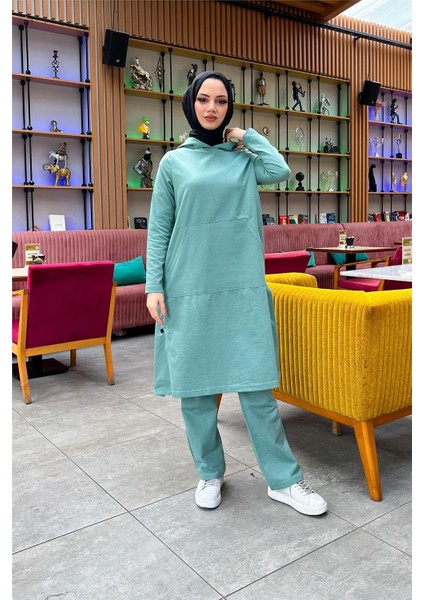 Kapşonlu Yandat Çıtçıtlı Sade Basic Uzun Tunik ve Pantolon Ikili Spor Takım - 03071 - Çağla Yeşili