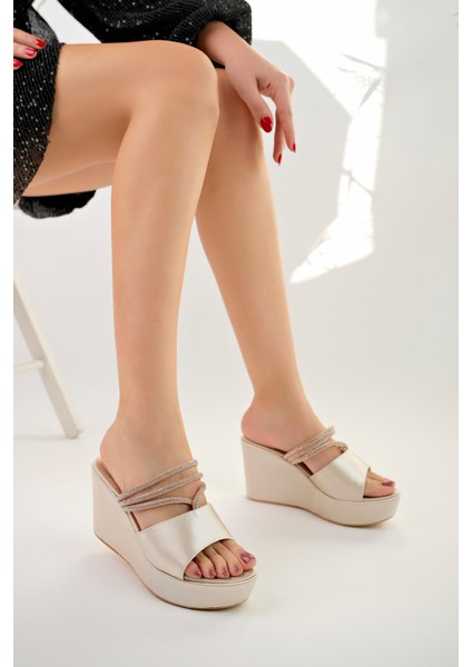 Ten Kadın Saten Sargı Taşlı Günlük Abiye Dolgu Topuklu Terlik - Ten - 36