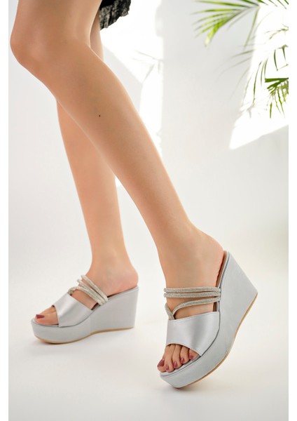 Gümüş Kadın Saten Sargı Taşlı Günlük Abiye Dolgu Topuklu Terlik - Gümüş - 36 fiyatları