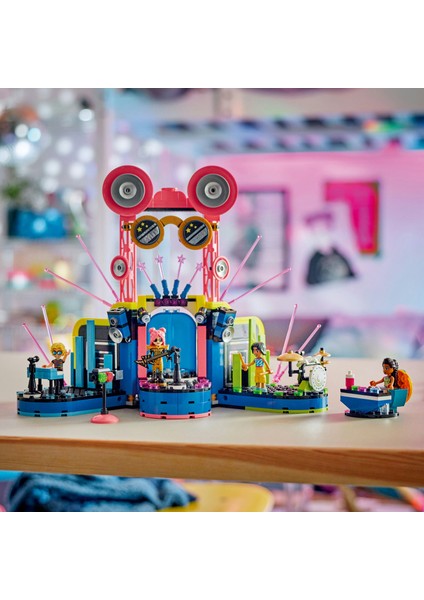 ® Friends Heartlake City Müzik Yarışması 42616 - 7 Yaş ve Üzeri Çocuklar için 4 Minifigür İçeren Yaratıcı Oyuncak Yapım Seti (669 Parça)