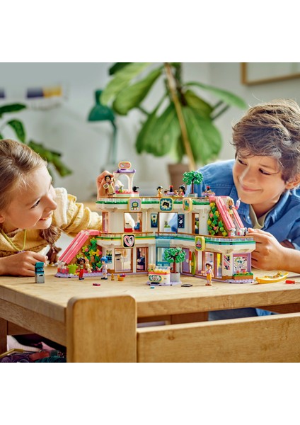 ® Friends Heartlake City Alışveriş Merkezi 42604 - 8 Yaş & Üzeri Çocuklar için Yaratıcı Oyuncak Yapım Seti (1237 Parça)