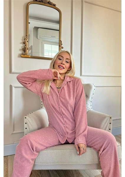 Pembe Punt Desenli Önden Düğmeli Peluş Polar Pijama Takımı fiyatları
