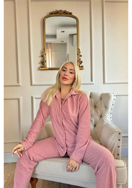 Pembe Punt Desenli Önden Düğmeli Peluş Polar Pijama Takımı modelleri