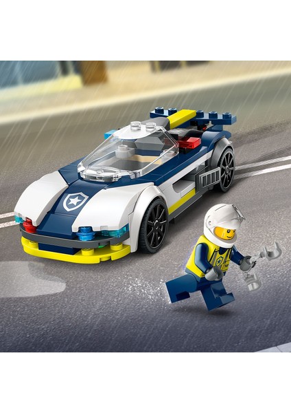 LEGO® City Polis Arabası ve Spor Araba Takibi 60415 - 6 Yaş ve Üzeri Çocuklar için Polis Minifigürü İçeren Yaratıcı Oyuncak Yapım Seti (213 Parça)