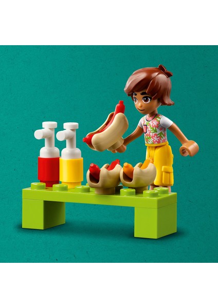 ® Friends Sosisli Sandviç Arabası 42633 - 4 Yaş ve Üzeri Çocuklar için Mini Bebek İçeren Yaratıcı Oyuncak Yapım Seti (100 Parça)