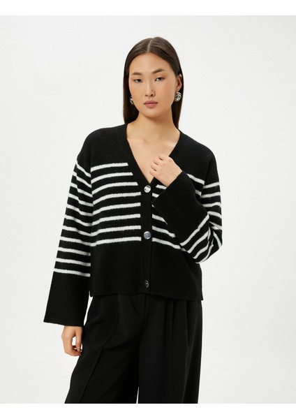 V Yaka Hırka Düğmeli Örgü modelleri