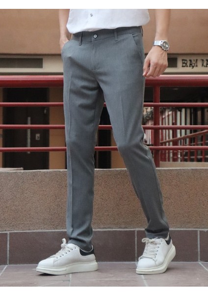 Erkek Kumaş Pantolon Standart-Fit Old Money Düz Desenli Siyah Günlük Model fiyatları