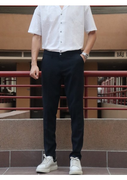 Erkek Pantolon Düz Desenli Poliviskon Kumaşla Şık ve Rahat Günlük Kullanım İçin