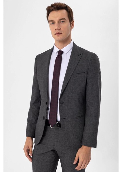 Slimfit Armürlü Siyah Takım Elbise