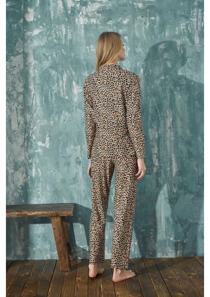 Kadın Uzun Kol Süet Gömlek Yaka Leopar Pijama Takımı C2T0N5O01-6 modelleri