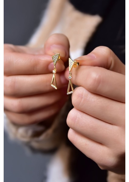 925 Ayar Gümüş Kaplama Zirkon Taşlı Geometrik Şekilli Küpe