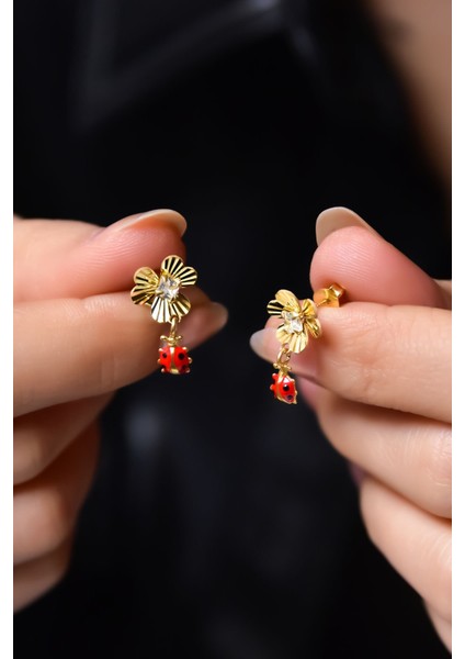 925 Ayar Gümüş Kaplama Kristal Kesim Uğur Böcekli Frezya Çiçeği Küpe