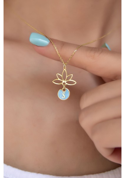 925 Ayar Gümüş Mavi Mineli S Harf Lotus Çiçeği Kolye