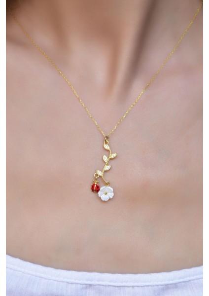 925 Ayar Gümüş Kaplama Uğur Böcekli Manolya Sedef Çiçek Kolye fiyatları