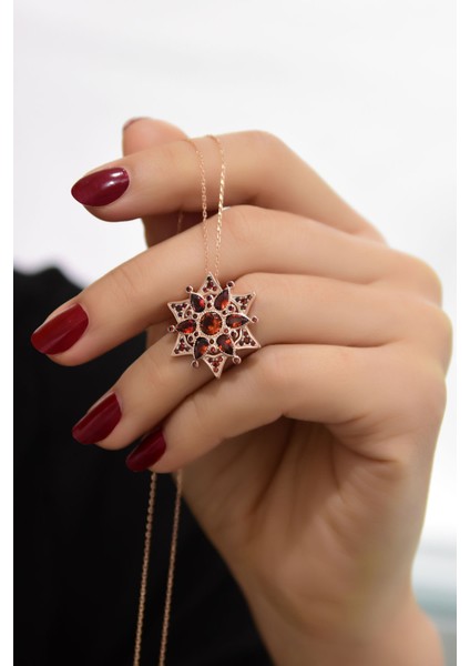 925 Ayar Gümüş Kaplama Kırmızı Taşlı Kamelya Çiçeği Kolye