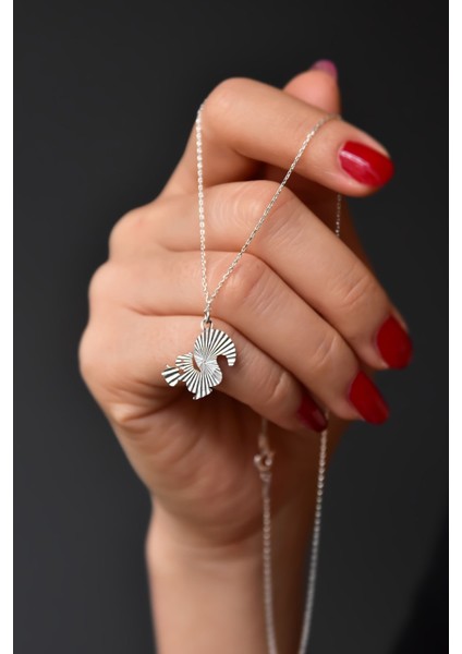 925 Ayar Gümüş Kaplama Kristal Kesim Fındık Kurdu Sincap Kolye fiyatları