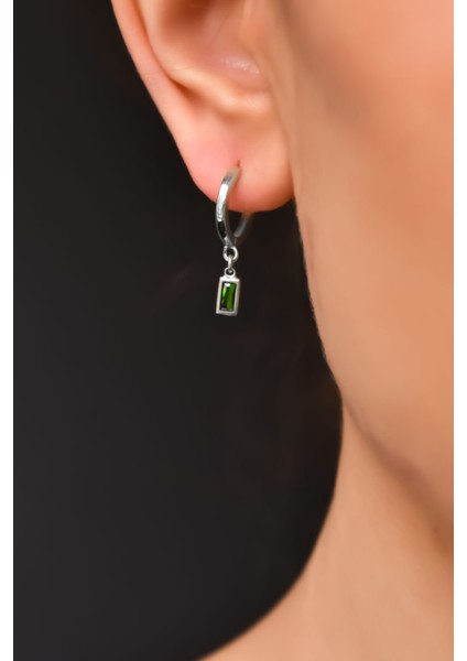 925 Ayar Gümüş Kaplama Yeşil Baget Taşlı Halka Küpe fiyatları