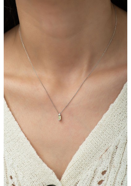 925 Ayar Dikdörtgen Yeşil Tektaş Gümüş Kolye