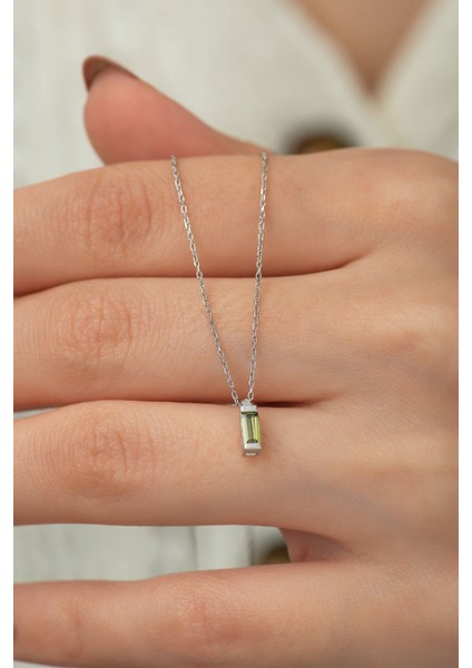 925 Ayar Dikdörtgen Yeşil Tektaş Gümüş Kolye fiyatları