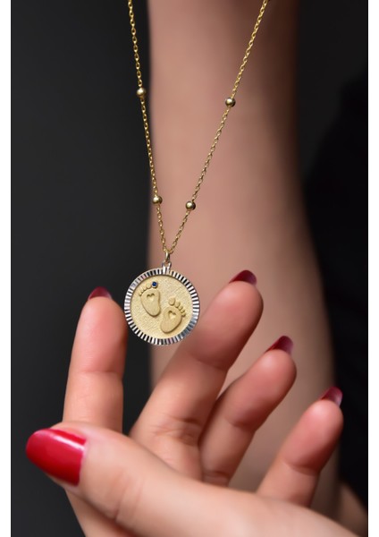 925 Ayar Gümüş Kaplama Top Zincirli Lacivert Taşlı Bebek Ayak Izi Plaka Kolye modelleri